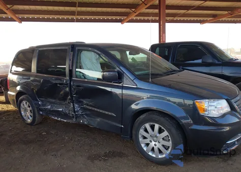 2014 Chrysler Town & Country Touring z USA, uszkodzony, nr VIN 2C4RC1BG6ER256770